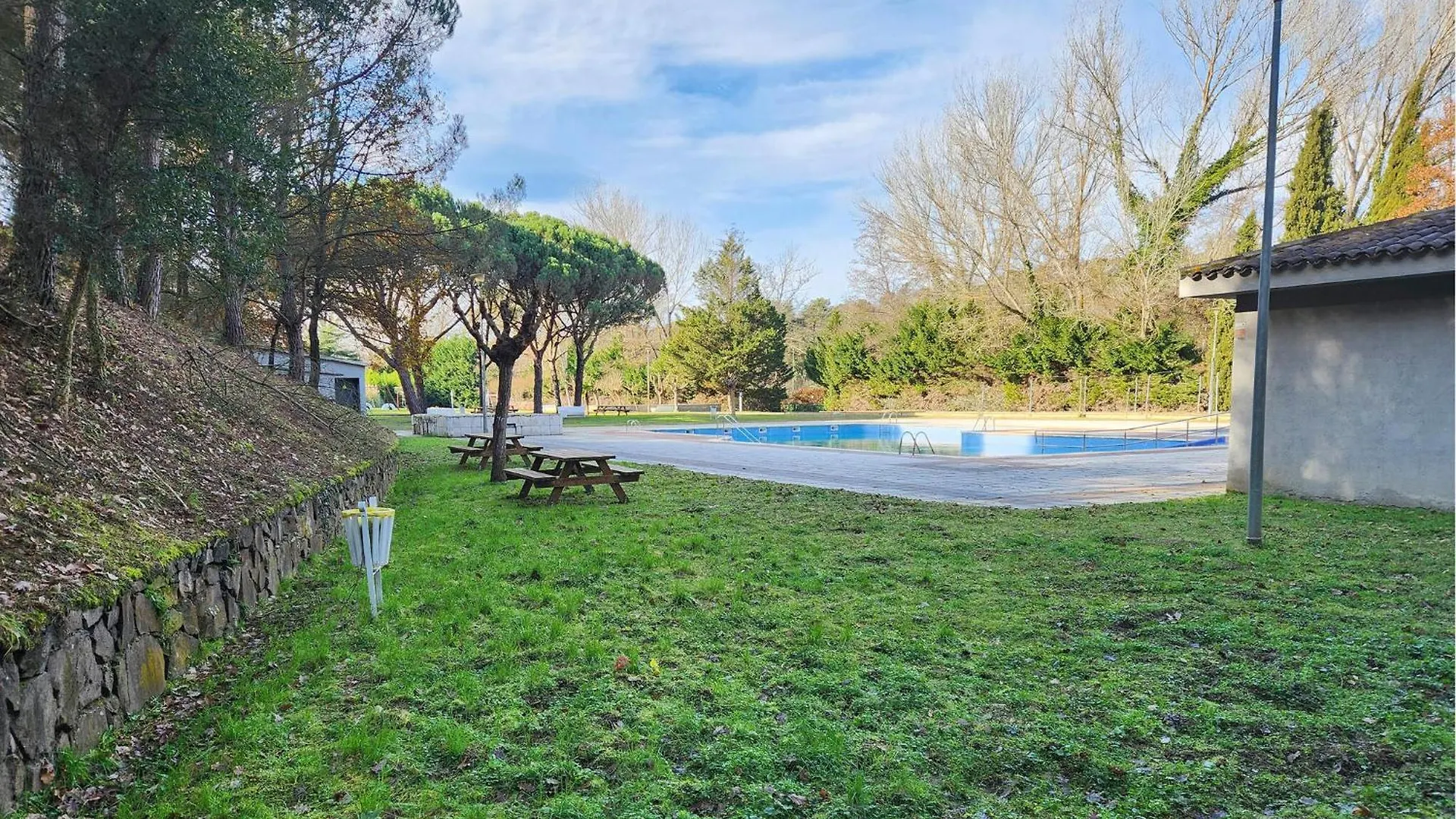 2 Bedroom Nice Home In Puig Ventos Mont Barbat